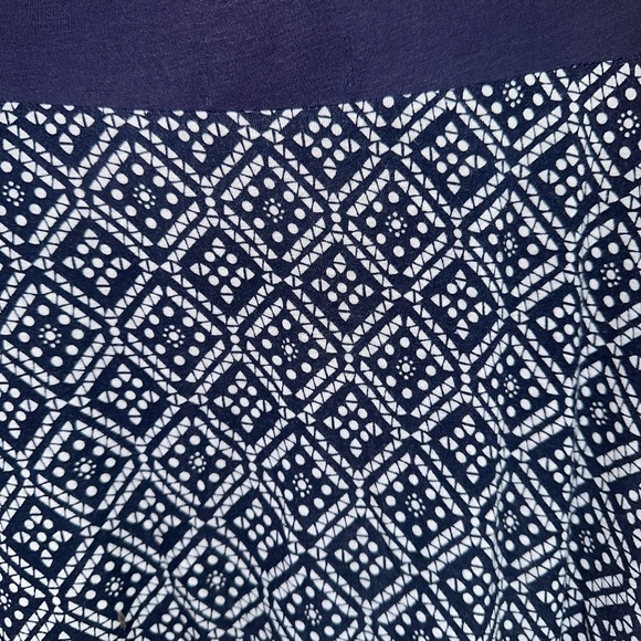 De Collection Navy & White Geometric Pattern Knit Lined Skirt ~ Medium - Picture 3 of 7